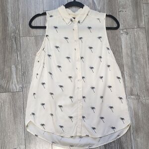 H&M Palm Tree Print Sleeveless Blouse Size 6